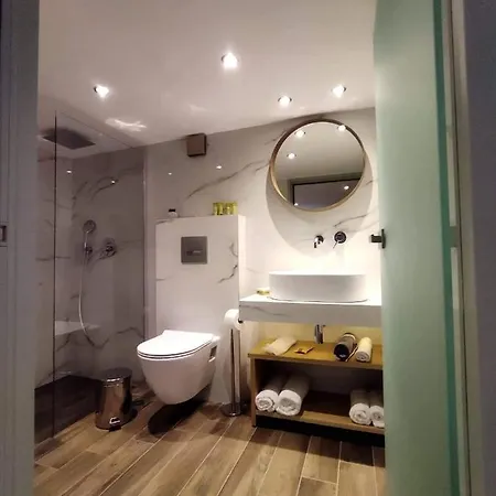 Plumbago Apartment