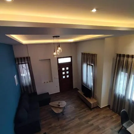 Plumbago Apartment *