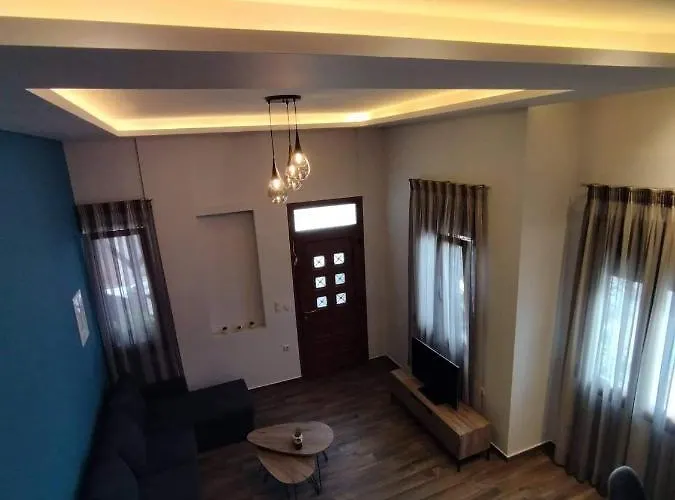 Plumbago Apartment *